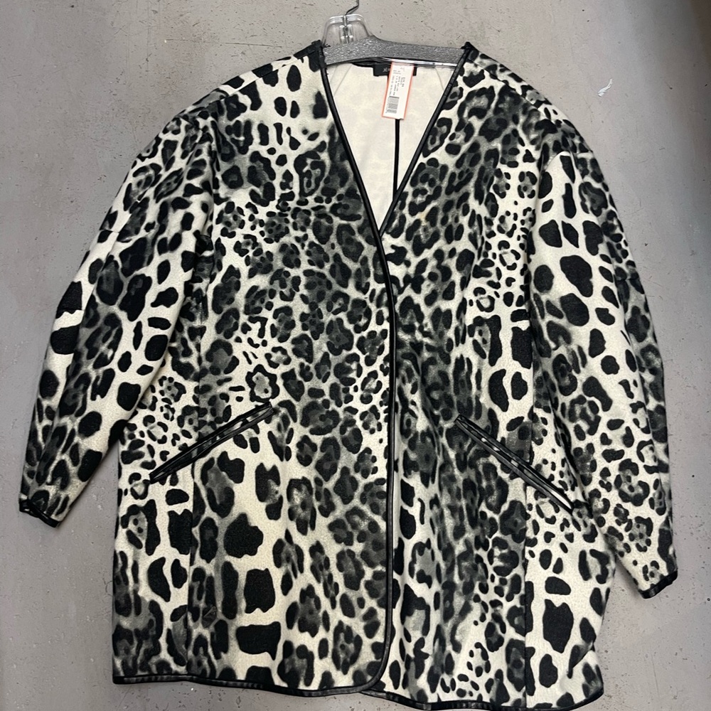 Karen Kane White and Black Open Cardigan
